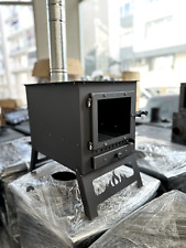 Piccola stufa a legna in